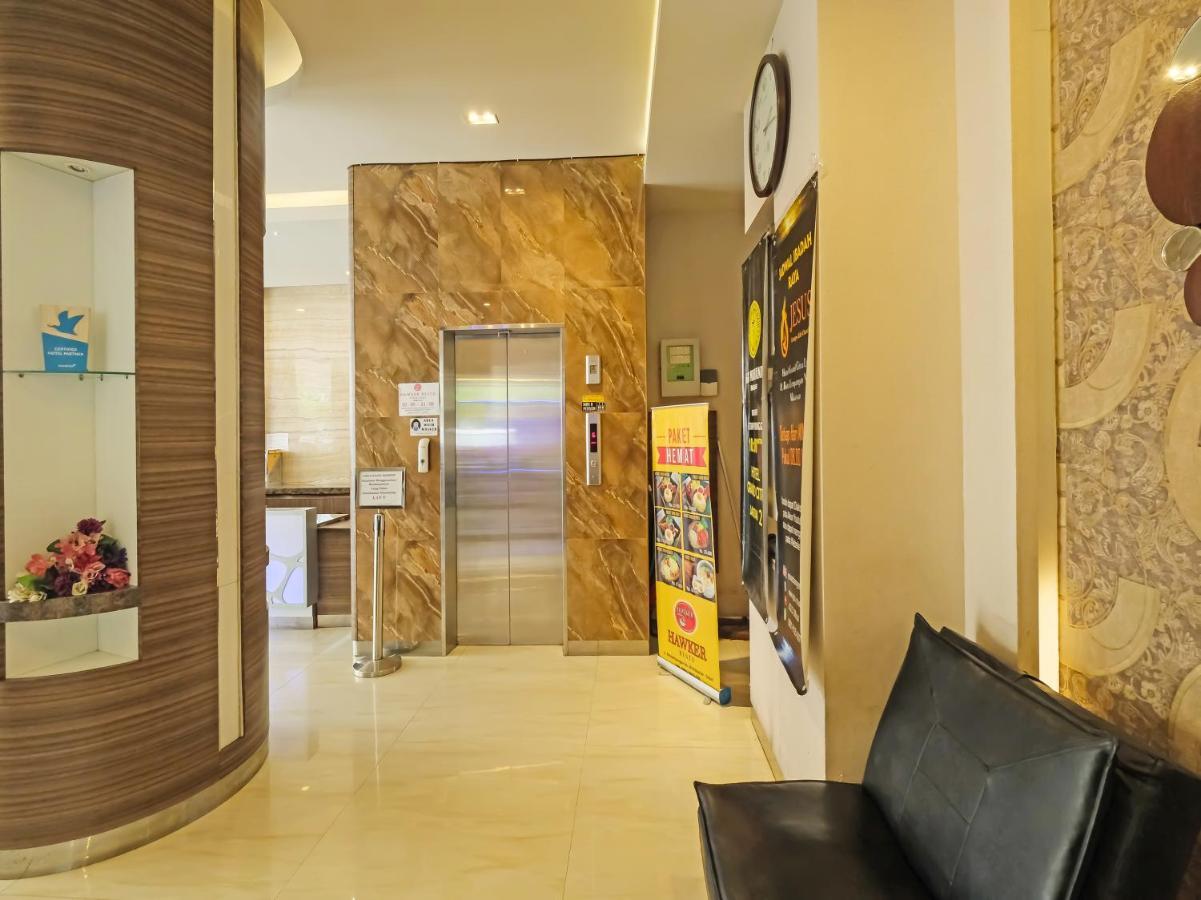 Hotel Grand Citra Makassar Bagian luar foto