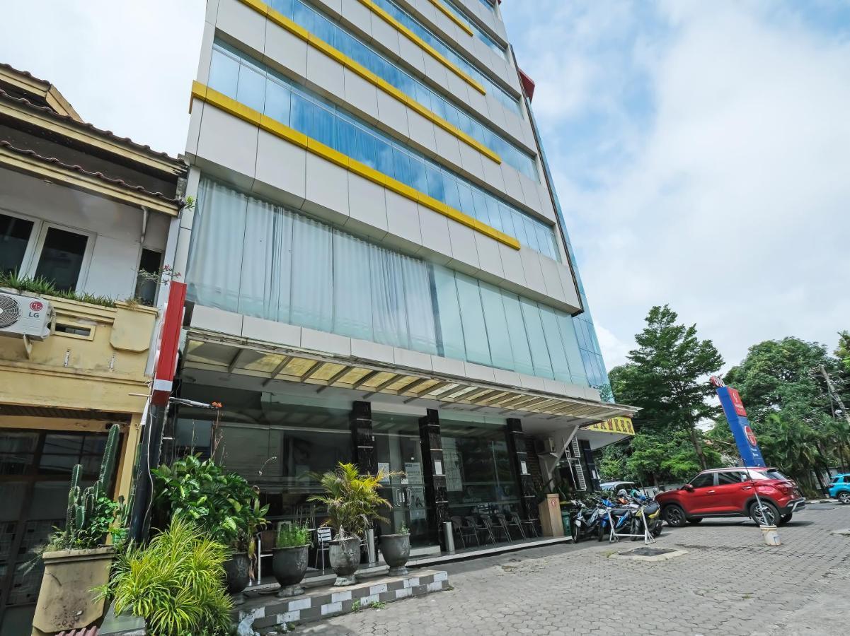 Hotel Grand Citra Makassar Bagian luar foto