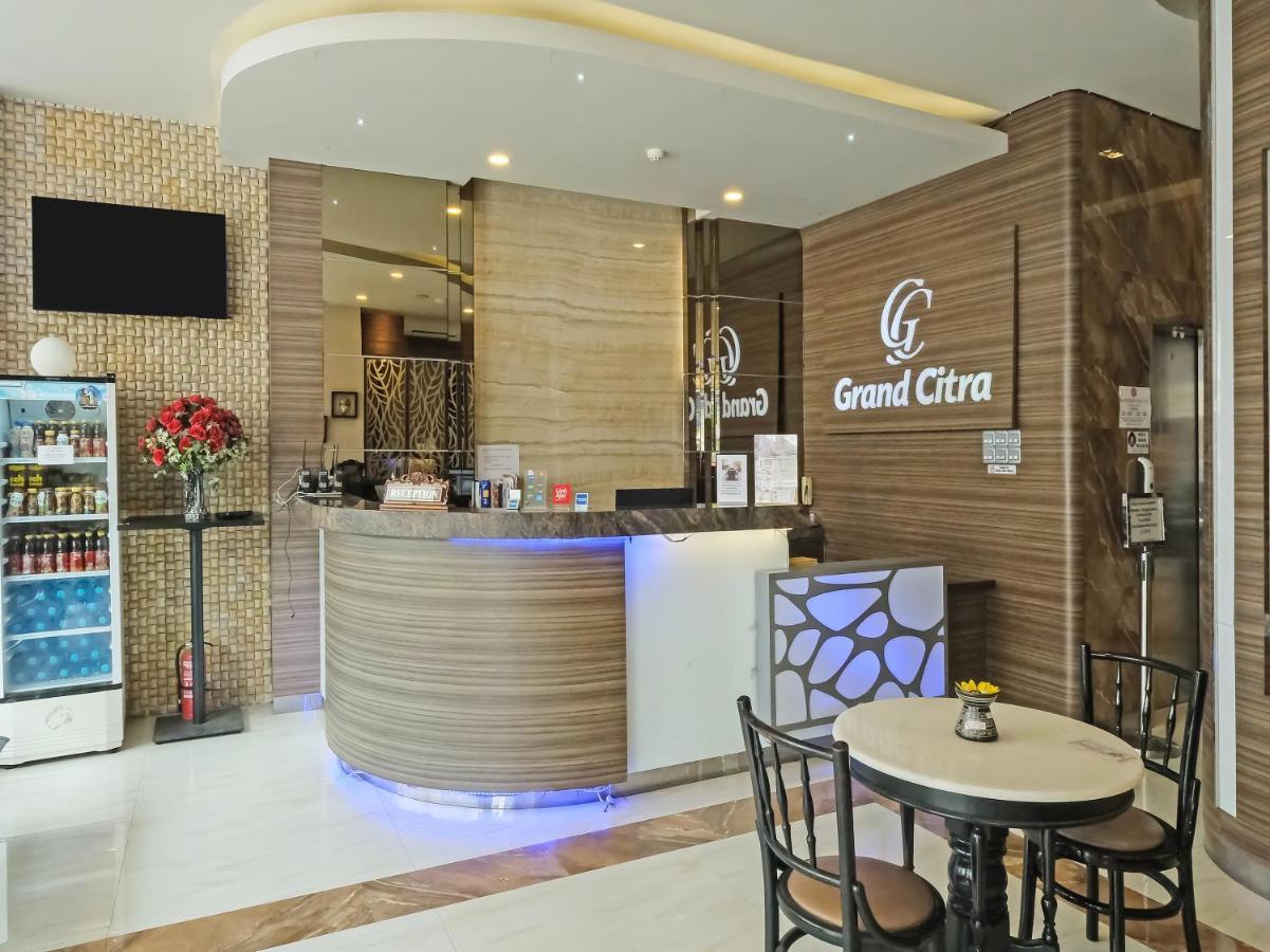 Hotel Grand Citra Makassar Bagian luar foto
