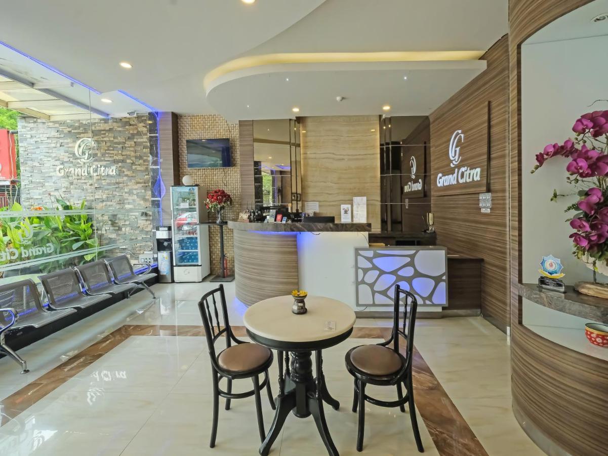 Hotel Grand Citra Makassar Bagian luar foto