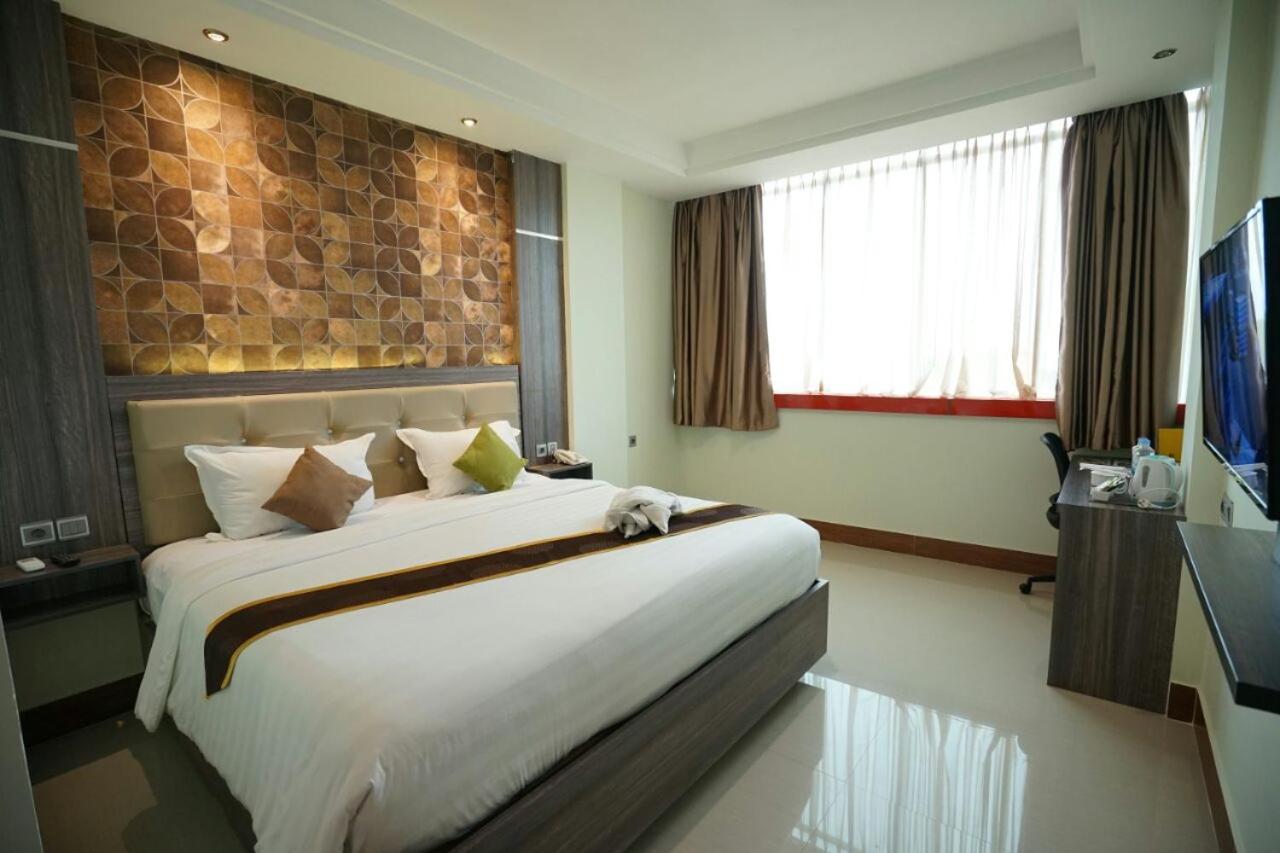 Hotel Grand Citra Makassar Bagian luar foto