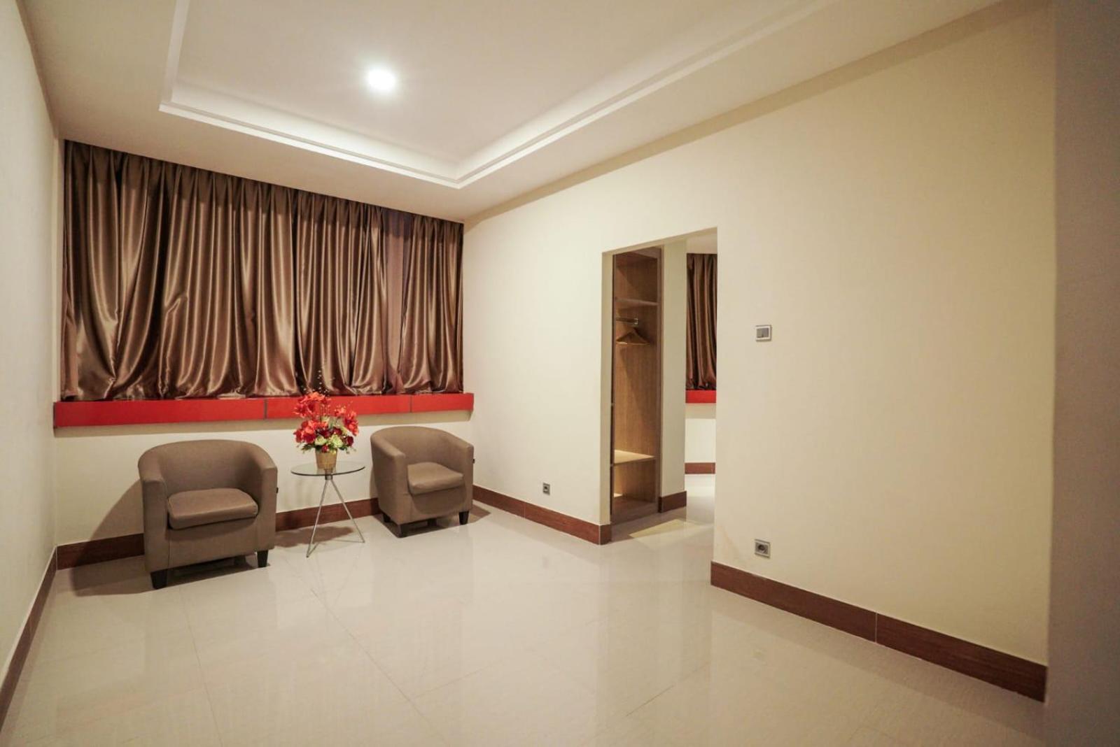 Hotel Grand Citra Makassar Bagian luar foto